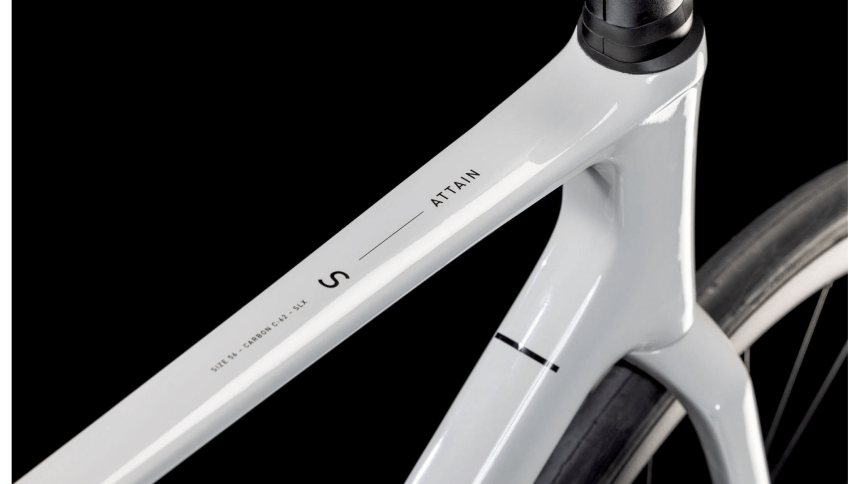 Vélo de Course Cube Attain C:62 SLX Shimano 105 Di2 2025 Vélo de Course Cube Attain C:62 SLX Shimano 105 Di2 2025