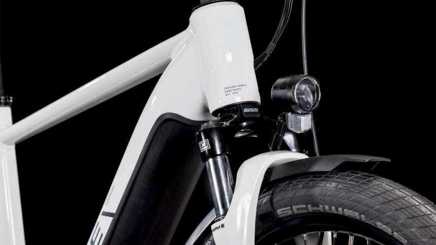 Vélo de Voyage Électrique Cube Touring Hybrid One 625 Shimano Cues 2025 Vélo de Voyage Électrique Cube Touring Hybrid One 625 Shimano Cues 2025