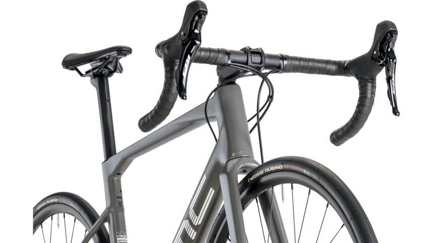 Vélo de route BMC Roadmachine Five Shimano 105 2024 Vélo de route BMC Roadmachine Five Shimano 105 2024